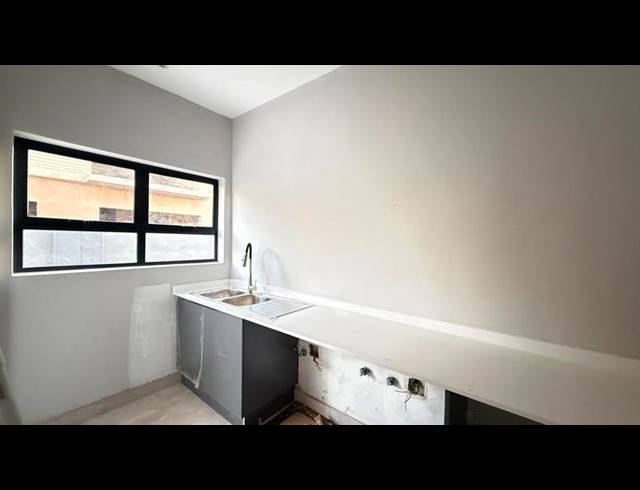 4 BEDROOM HOUSE FOR SALE IN FOUNTAINBROOK ESTATE